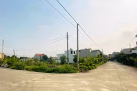 Giá đất tại một số khu vực tại xã Ninh Mỹ (thành phố Hoa Lư, tỉnh Ninh Bình) đang tăng lên từng ngày. (Ảnh: Việt Hùng/Vietnam+)