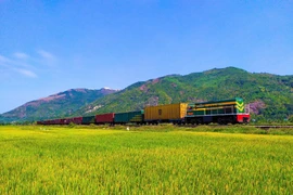 Đường sắt sẽ miễn phí vận chuyển hàng hóa cứu trợ bằng tàu hỏa đến vùng lũ miền Trung. (Ảnh: PV/Vietnam+)
