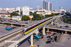 Metro Nhổn-Ga Hà Nội đã “cõng” hơn 14 triệu lượt khách sau 2 năm khai thác. (Ảnh: PV/Vietnam+)