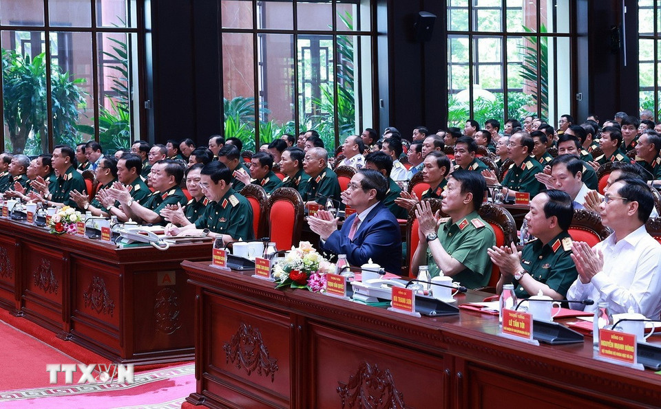 Thủ tướng Phạm Minh Chính dự Hội nghị quân chính toàn quân 6 tháng đầu năm 2025. (Ảnh: Dương Giang/TTXVN)