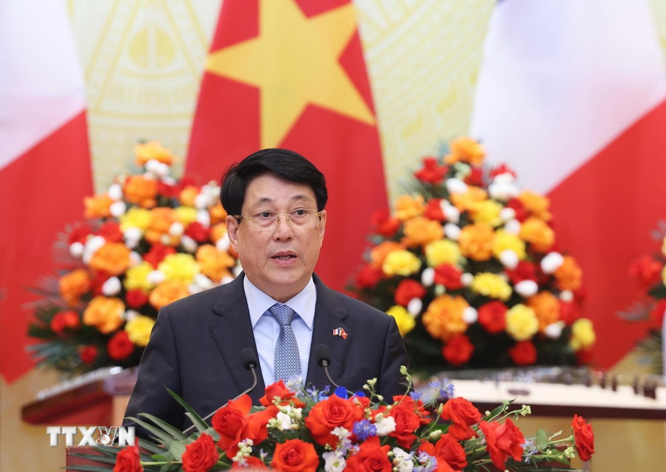 Chủ tịch nước Lương Cường phát biểu chào mừng Tổng thống Pháp Emmanuel Macron và Phu nhân. (Ảnh: Lâm Khánh/TTXVN)