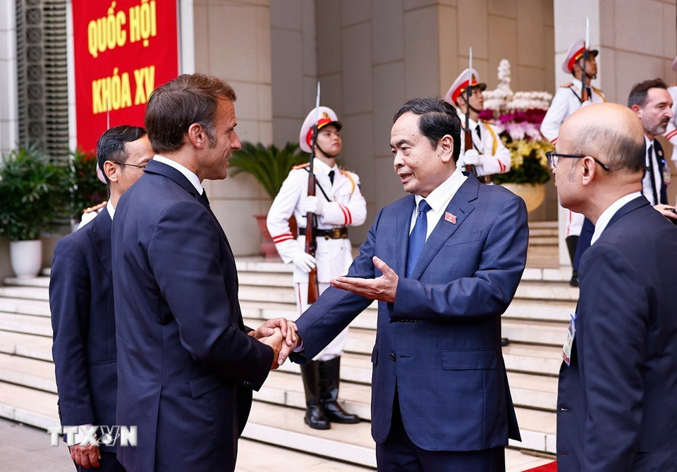 Chủ tịch Quốc hội Trần Thanh Mẫn hội kiến Tổng thống Cộng hoà Pháp Emmanuel Macron. (Ảnh: Doãn Tấn/TTXVN)