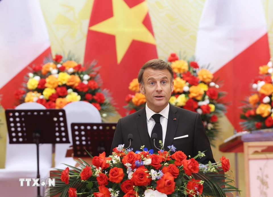 Tổng thống Pháp Emmanuel Macron phát biểu đáp từ. (Ảnh: Lâm Khánh/TTXVN)