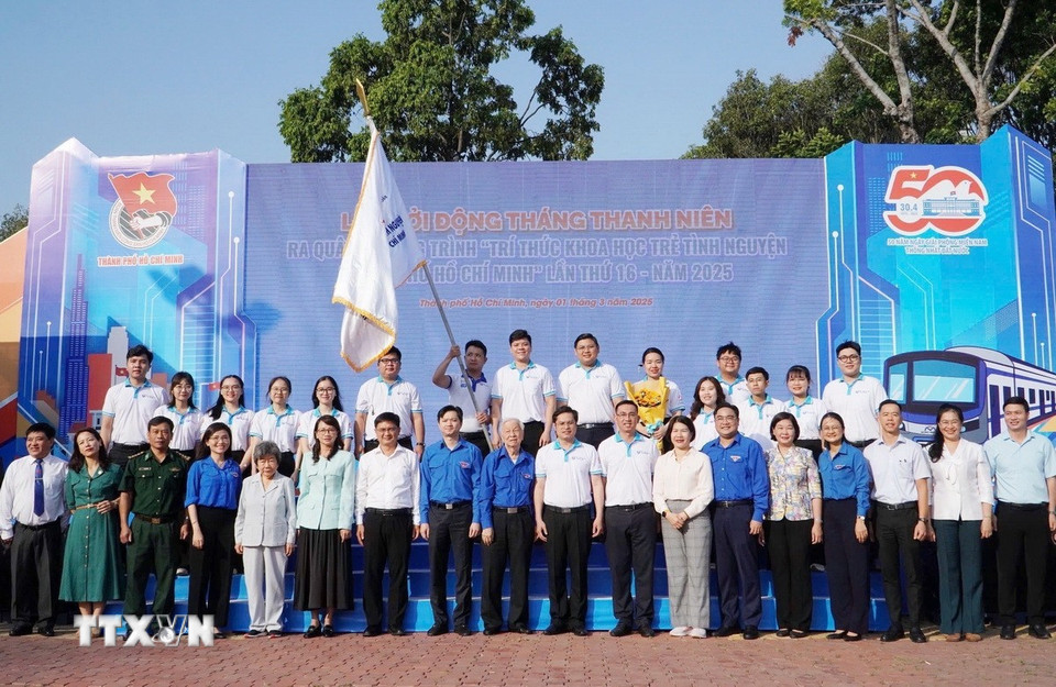 Thành phố Hồ Chí Minh khởi động Tháng Thanh niên năm 2025: Đông đảo đại biểu cùng các đoàn viên tham gia Lễ khởi động Tháng Thanh niên năm 2025. (Ảnh: Thu Hương/TTXVN)