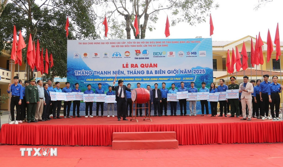 Nghi thức phát động Lễ ra quân tháng Thanh niên và tháng 3 biên giới năm 2025. (Ảnh: Tá Chuyên/TTXVN)