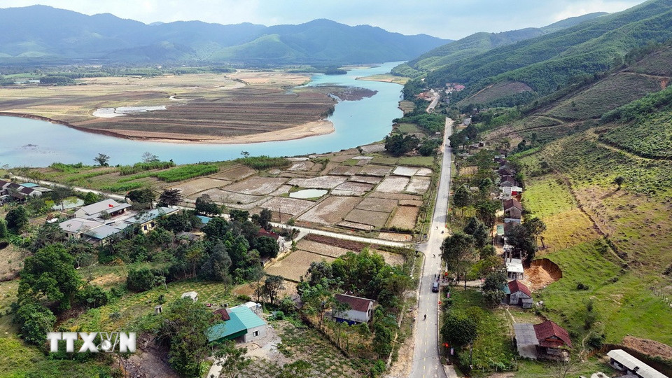 Bản Rào Tre hiện có 46 hộ với hơn 150 nhân khẩu người Chứt sinh sống. (Ảnh: Hữu Quyết/TTXVN)