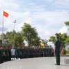 Đoàn sỹ quan trẻ ba nước thăm cột mốc ba biên Việt Nam-Lào-Campuchia. (Ảnh: Dư Toán/TTXVN)