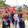 Một trong những lễ vật dâng cúng không thể thiếu là những bông lúa mới. (Ảnh: TTXVN phát)