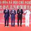 Đại sứ Việt Nam tại Trung Quốc Phạm Thanh Bình cùng đại diện các bộ, ngành Trung Quốc nâng ly chúc mừng kỷ niệm 81 năm Quốc khánh Việt Nam. (Ảnh: Hải Yến/TTXVN)