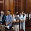Các bị cáo tại phiên tòa. (Ảnh: Hồng Đạt/TTXVN)