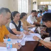 Xã Hồng Vân đã tổ chức chi trả tiền bồi thường, hỗ trợ giải phóng mặt bằng phục vụ Dự án Khu đô thị thể thao quốc tế Hà Nội cho các hộ dân thuộc 3 khu dân cư: Xóm 4 thôn Phương Quế, thôn Duyên Trường và thôn Xâm Dương 3. (Ảnh: Nguyễn Thắng/TTXVN)