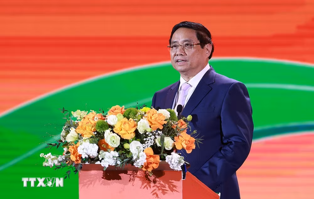 ttxvn-thu-tuong-pham-minh-chinh-du-le-be-mac-hoi-cho-mua-thu-lan-thu-nhat-8384027.jpg