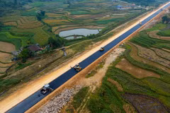 Đồng bộ chính sách tài khóa và tiền tệ để thúc đẩy tăng trưởng bền vững. (Ảnh: Vietnam+)
