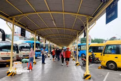 Giá xăng dầu tăng mạnh đang tác động đáng kể đến hoạt động kinh doanh của các doanh nghiệp vận tải. (Ảnh: Việt Hùng/Vietnam+)