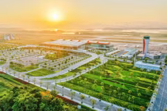 Cảng hàng không Quốc tế Vân Đồn góp phần thúc đẩy giao thương, du lịch kết nối tỉnh Quảng Ninh với các tỉnh thành và các nước trên thế giới. (Ảnh: PV/Vietnam+)