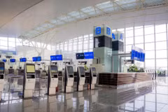 Nhà ga hành khách T2, Cảng Hàng không quốc tế Nội Bài từng bước triển khai mô hình "Sân bay thông minh". (Ảnh: Phan Công/Vietnam+)