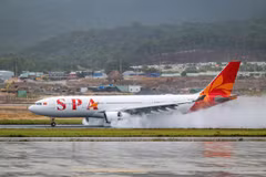 Hãng hàng không Sun Phuquoc Airways đón tàu thân rộng Airbus A330 đầu tiên sau 10 tháng khai thác thương mại. (Ảnh: PV/Vietnam+)