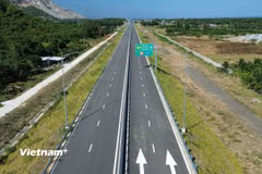 Một Dự án thành phần thuộc tuyến cao tốc Bắc-Nam phía Đông được đưa vào khai thác. (Ảnh: Khánh Hùng/Vietnam+)