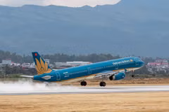 Vietnam Airlines bổ sung các chuyến bay Hà Nội-Điện Biên trong tháng Ba, tạo điều kiện thuận lợi cho người dân và du khách tham dự Lễ hội Hoa Ban 2026. (Ảnh: PV/Vietnam+)