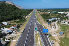 Dự án cao tốc Bắc-Nam phía Đông đoạn Vân Phong-Nha Trang đã được đưa vào khai thác. (Ảnh: Quốc Khánh/Vietnam+)