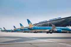 Vietnam Airlines mở bán vé Tết Đinh Mùi 2027 sớm, tăng chuyến nội địa quốc tế. (Ảnh: VNA)
