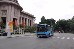 Các đơn vị xe buýt của Transerco đã thực hiện 44.676 lượt trong kỳ nghỉ lễ Quốc khánh 2/9. (Ảnh: PV/Vietnam+)
