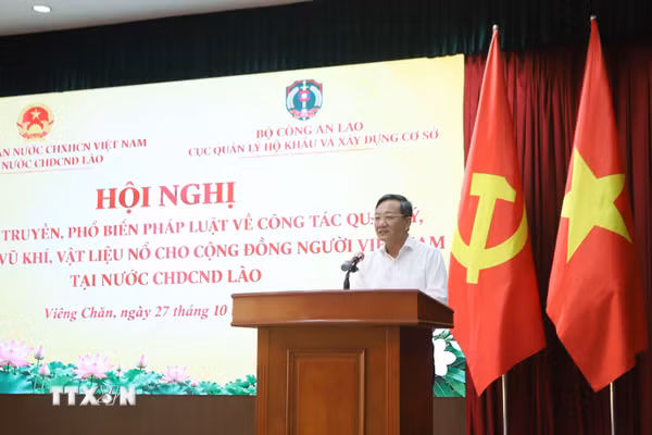Cộng đồng người Việt tại Lào chấp hành nghiêm pháp luật nước sở tại
