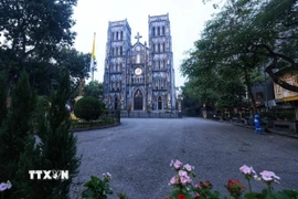 Không khí Hà Nội ở mức trung bình. (Ảnh: Tuấn Anh/TTXVN)