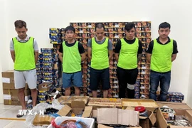 Các đối tượng sản xuất, tiêu thụ pháo nổ quy mô lớn, hoạt động liên tỉnh. (Ảnh: TTXVN phát.)