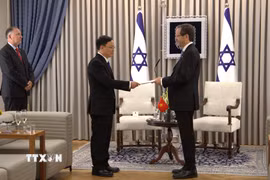Đại sứ Nguyễn Kỳ Sơn trình Thư ủy nhiệm lên Tổng thống Israel Isaac Herzog tháng 5/2026. (Ảnh: Thanh Bình/TTXVN)