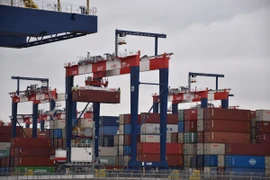 Quang cảnh cảng hàng hóa Long Beach ở California, Mỹ. (Ảnh: THX/TTXVN)