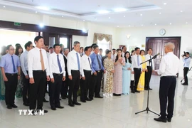 Lễ kỷ niệm 96 năm Ngày thành lập Đảng Cộng sản Việt Nam tại trụ sở Đại sứ quán Việt Nam ở thủ đô Phnom Penh. (Ảnh: Hoàng Minh/TTXVN)