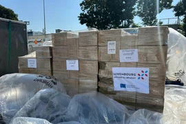 Tiếp nhận lô hàng cứu trợ người dân vùng lũ của Liên minh châu Âu 