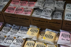 Đường được bày bán tại một siêu thị ở Anh. (Ảnh: AFP/TTXVN)