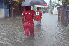 Nhiều ngôi nhà có thể bị ngập lụt trong vài ngày tới khi bão Fytia đổ bộ vào Madagascar. (Ảnh: theguardian)