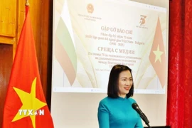 Đại sứ Nguyễn Thị Minh Nguyệt phát biểu tại sự kiện. (Ảnh: Việt Thắng/TTXVN)