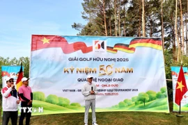 Đại sứ Vũ Quang Minh phát biểu khai mạc Giải golf hữu nghị Việt-Đức. (Ảnh: Phương Hoa/TTXVN)