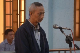 Cán bộ thuế lĩnh án tù vì lạm dụng chức vụ, ép buộc doanh nghiệp đưa tiền