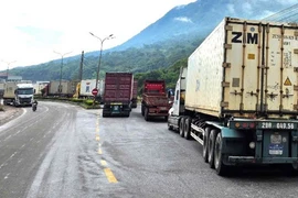 Quảng Trị kiến nghị hỗ trợ sửa chữa đường bên kia biên giới nước bạn Lào