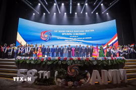 Các Bộ trưởng Ngoại giao ASEAN chụp ảnh chung tại Lễ khai mạc Hội nghị Bộ trưởng Ngoại giao ASEAN lần thứ 58 (AMM-58). (Ảnh: TTXVN phát)