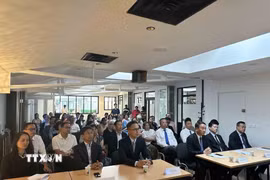 Điểm nhấn của chương trình là phiên đối thoại trực tiếp giữa các cơ quan chuyên môn của Hà Nội với doanh nghiệp và hiệp hội Pháp. (Ảnh: Ngọc Hiệp/TTXVN)