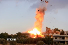 Một ngôi nhà ở Kfar Tebnit, miền Nam Liban bị trúng không kích của Israel. (Ảnh: THX/TTXVN)