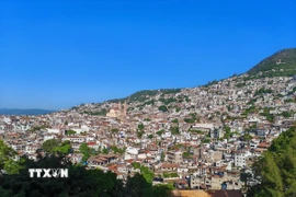 Toàn cảnh thành phố Taxco, bang Guerrero - được mệnh danh là “thủ đô bạc” của Mexico nhìn từ trên cao. (Ảnh: Phương Lan/TTXVN)