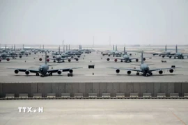 Máy bay quân sự Stratotankers KC-135 của Không lực Mỹ tại căn cứ không quân Al Udeid ở Qatar. (Ảnh: U.S. Air National Guard/TTXVN)