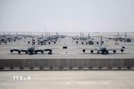 Máy bay quân sự Stratotankers KC-135 của Không lực Mỹ tại căn cứ không quân Al Udeid ở Qatar. (Ảnh: U.S. Air National Guard/TTXVN)