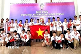Đoàn học sinh Việt Nam tại cuộc thi Olympic Toán và Khoa học quốc tế (IMSO) lần thứ 22. (Ảnh: Đoàn Việt Nam tham gia IMSO cung cấp)