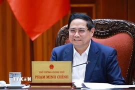 Thủ tướng Phạm Minh Chính chủ trì họp Thường trực Chính phủ về các dự án đường sắt. (Ảnh: Dương Giang/TTXVN)
