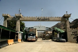 Cửa khẩu Torkham ở biên giới Pakistan-Afghanistan. (Ảnh: THX/TTXVN)