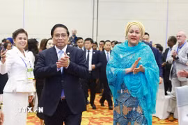 Thủ tướng Phạm Minh Chính và bà Amina J. Mohammed, Phó Tổng Thư ký Liên hợp quốc tham dự Đối thoại giữa các Nhà lãnh đạo với doanh nghiệp. (Ảnh: Dương Giang/TTXVN)