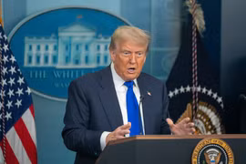 Tổng thống Mỹ Donald Trump trong cuộc họp báo tại Nhà Trắng. (Ảnh: THX/TTXVN)